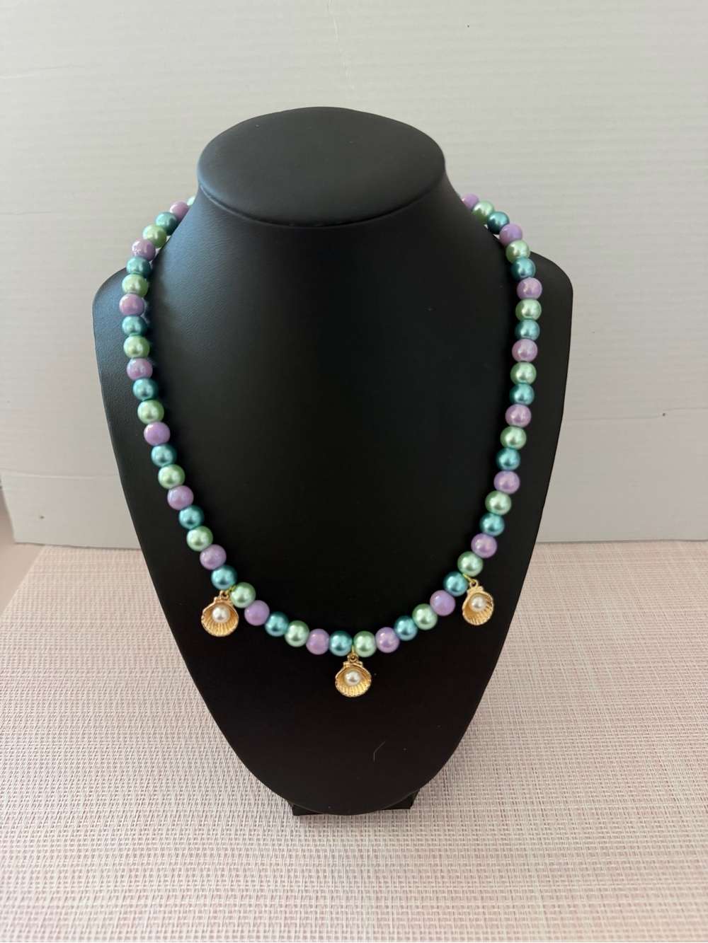 Gold Shell Charm Pearl Necklace in Lavender & Mint Green